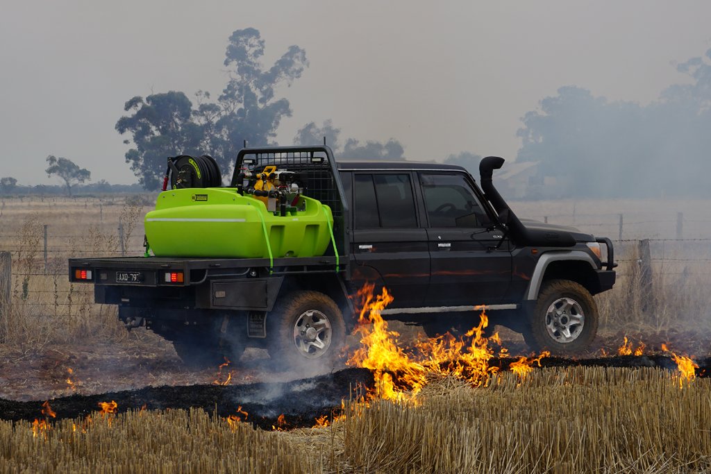 800L FireDefence™ Portable Fire Fighting Unit on a pick-up truck